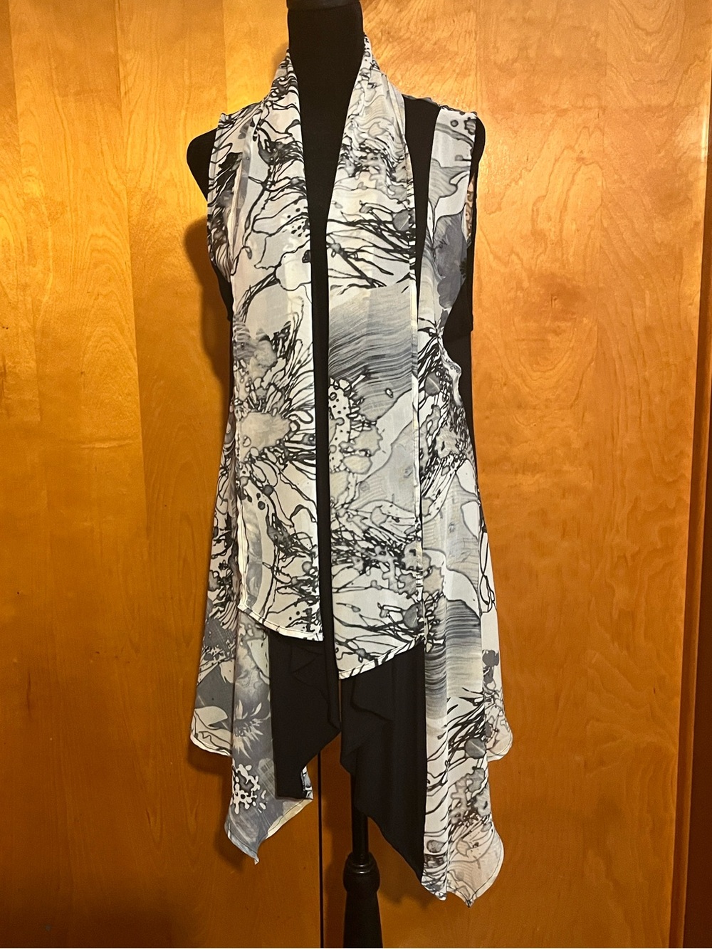 Soft Surroundings S/M Black and White Sheer Floral Drape Vest